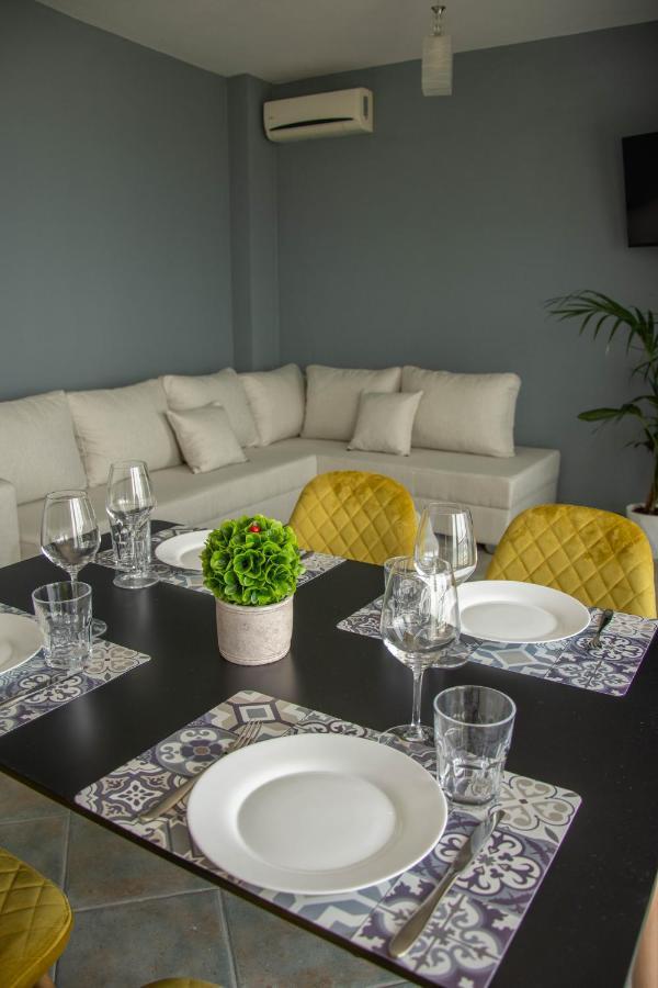 Wave Beachfront Apartments Durres Exterior photo