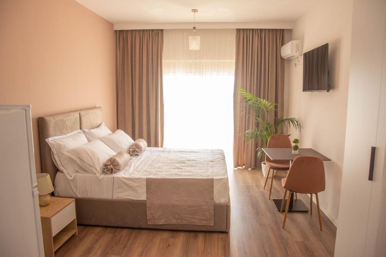 Wave Beachfront Apartments Durres Exterior photo