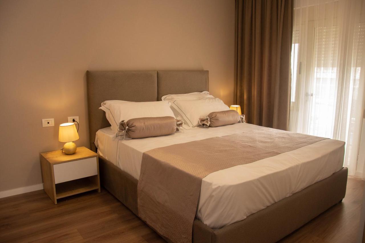 Wave Beachfront Apartments Durres Exterior photo