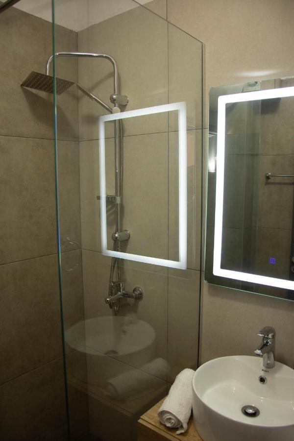 Wave Beachfront Apartments Durres Exterior photo